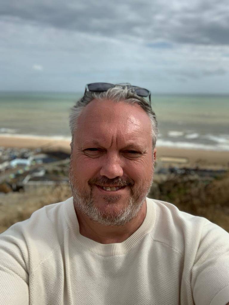 Derek Flint UK Sex and Porn Addiction Therapist Portrait of Derek Flint, sex and porn addiction therapist offering online and in-person counselling in the UK