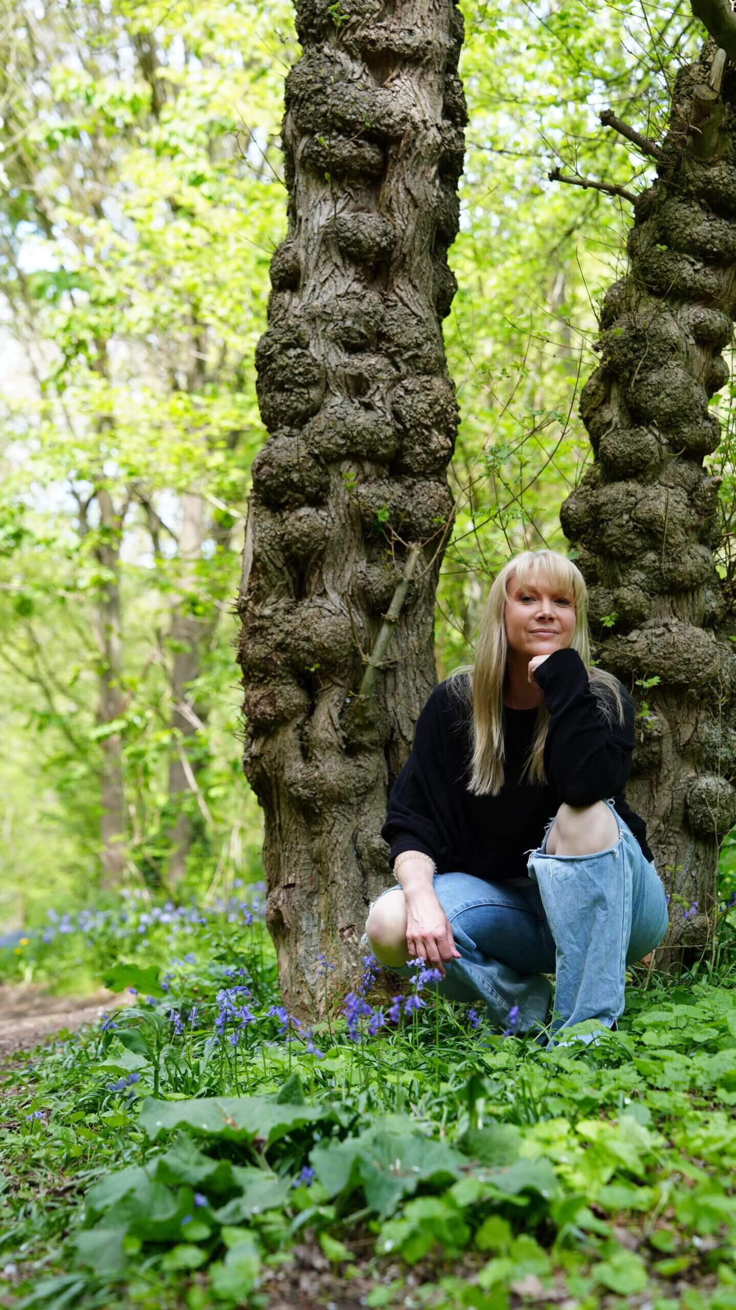 Becky Stone ADHD Therapist Canterbury – Safe, Neurodivergent-Affirming Support Outdoors Becky Stone, trauma-informed ADHD therapist, sitting outdoors in Westgate Gardens, Canterbury, offering safe and compassionate therapy for neurodivergent clients