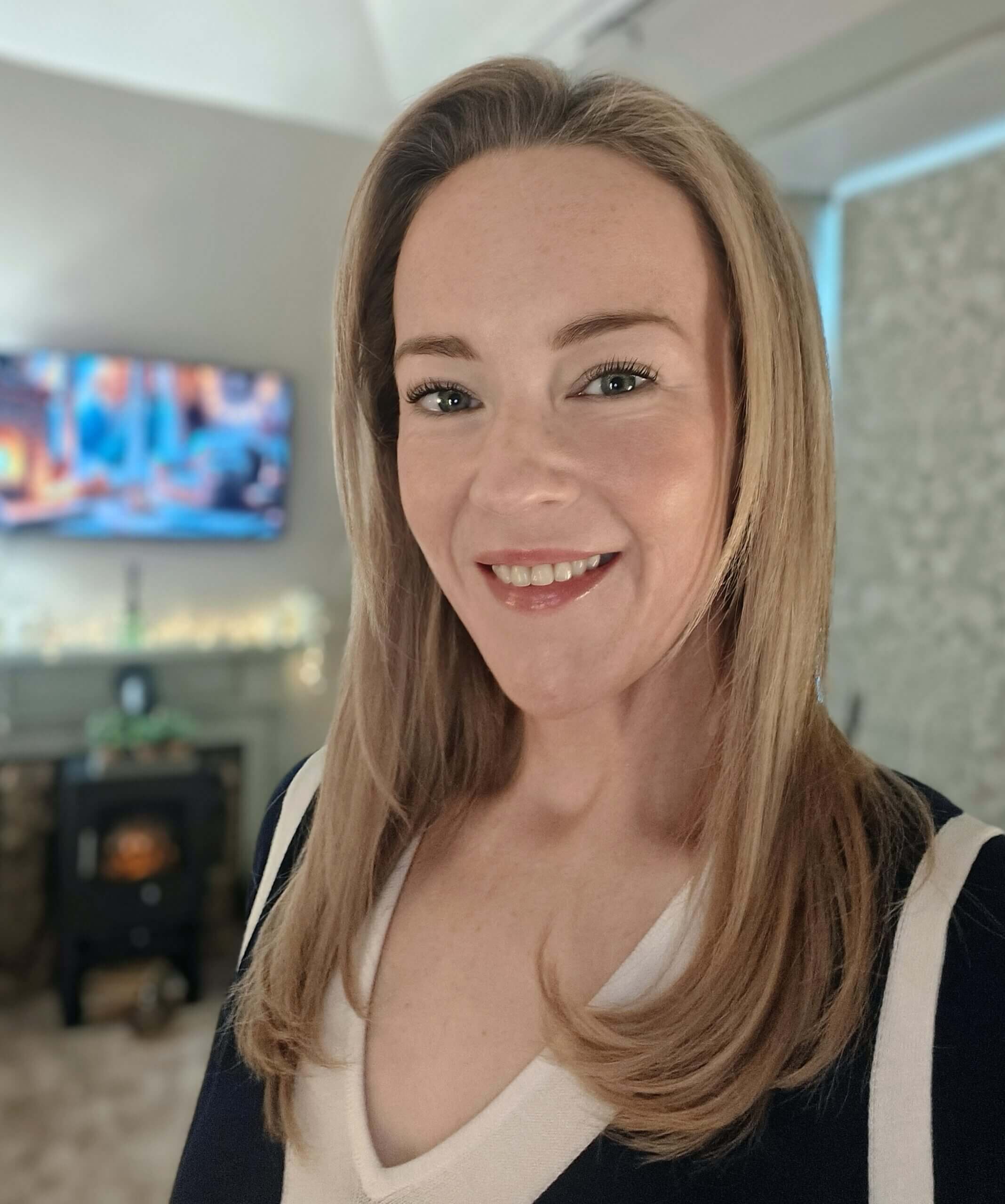 Rachel – Trauma-Informed CBT Therapist Canterbury Rachel, BACP-Accredited CBT psychotherapist in Canterbury, offering trauma-informed therapy for anxiety, shame and burnout.